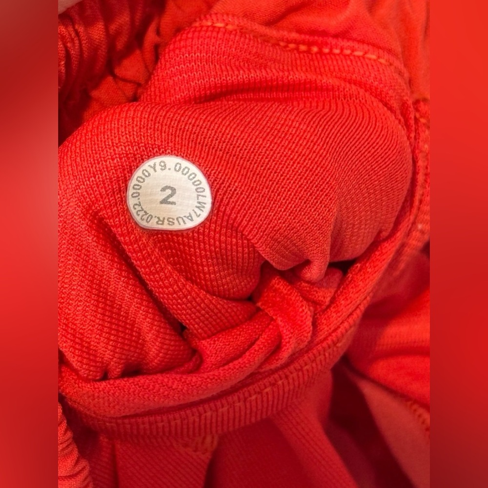 Lululemon Hotty Hot High Rise Shorts Red Mesh Trim Lined Running Shorts
Size 2 - Picture 4 of 4